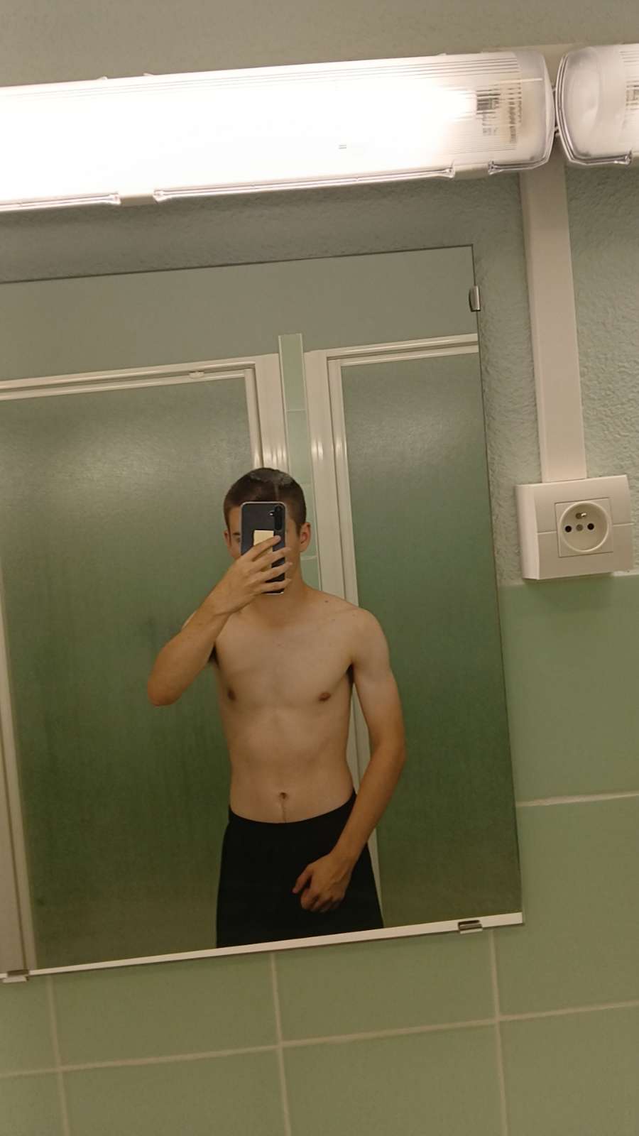 Tigane - Edegem - Anvers | Rencontre Discrète