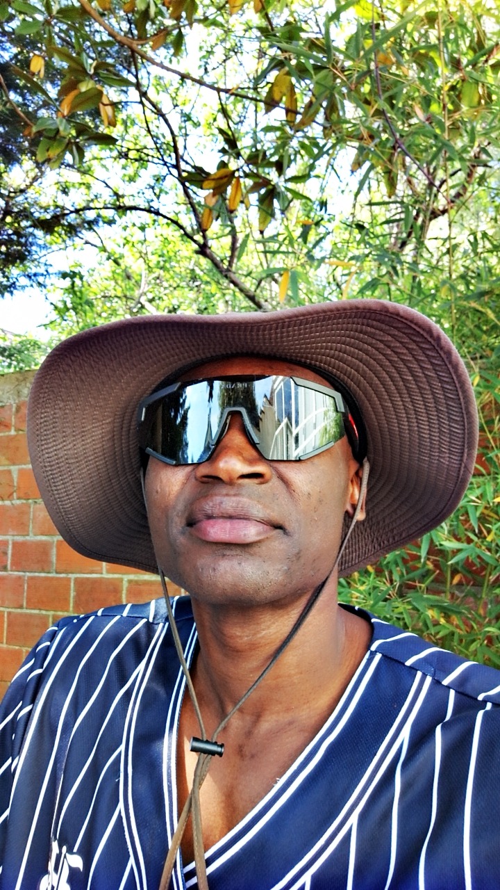 Yvonig - Flobecq - Hainaut | Rencontre Discrète